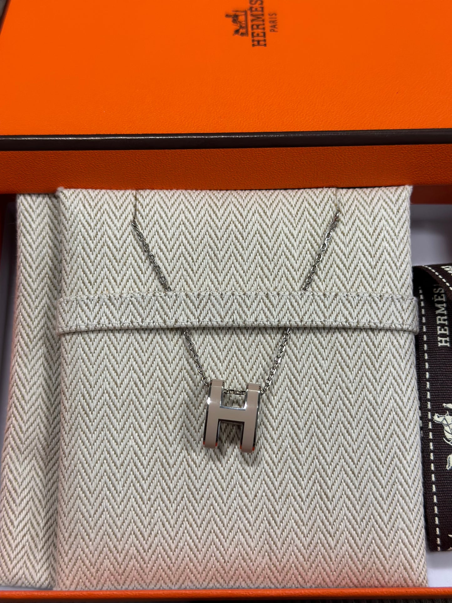 Hermes - ACC - Pop H Necklace Standard Size  - Maronglace Silver - H147991FP 55  - £385.00